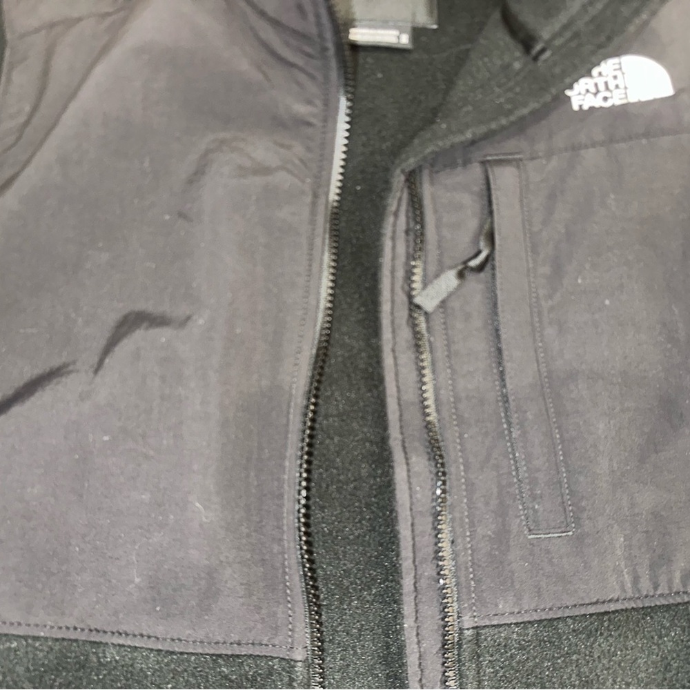 The North Face Women’s Black Denali Jacket - Picture 3 of 7